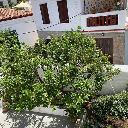 Douskos Uptown Living Hidra Exterior foto