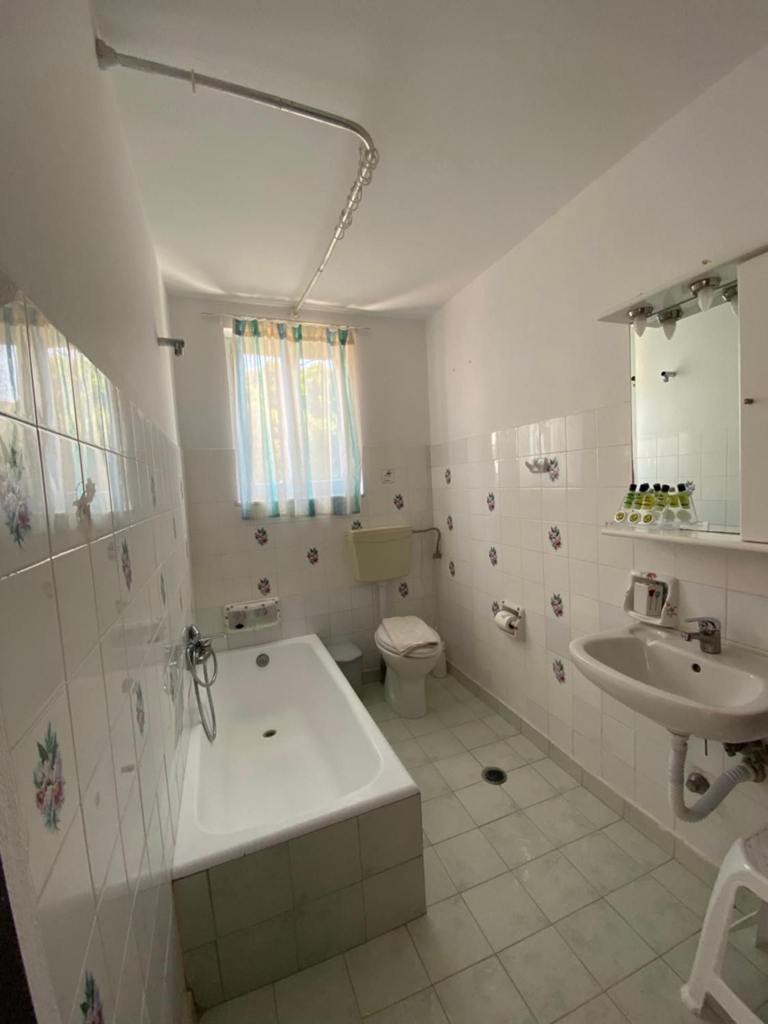 Douskos Uptown Living Hidra Exterior foto